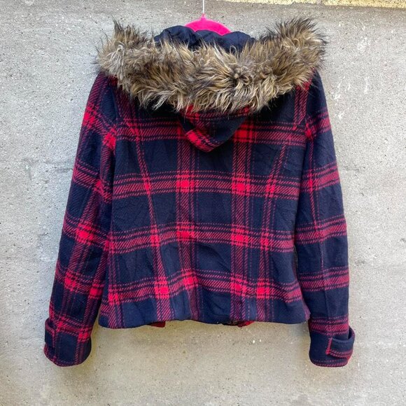 Y2K Red Plaid and Faux Fur Trim Hollister Jacket - Picture 3 of 5